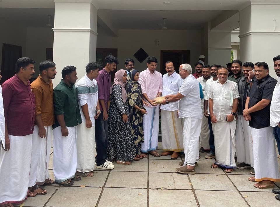 കാലിക്കറ്റ്‌ യൂണിവേഴ്‌സിറ്റി യൂണിയൻ തിരഞ്ഞെടുപ്പിൽ അത്യുജ്ജ്വല വിജയം എം എസ് എഫ് ഭാരവാഹികൾക്ക് സ്വീകരണം