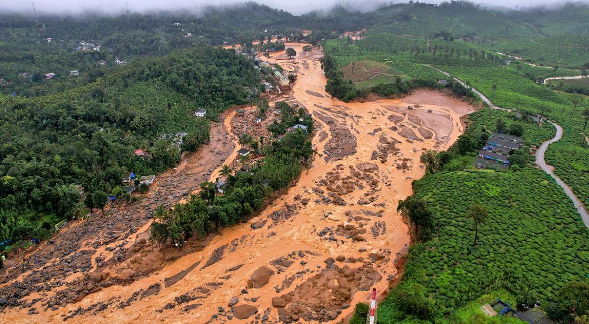 ചൂരൽമല-മുണ്ടക്കൈ പ്രദേശത്ത് നിരോധനം പിൻവലിച്ചു