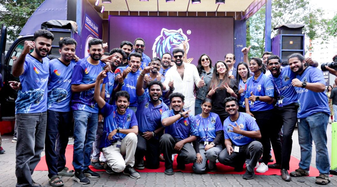 കൊച്ചിയുടെ നീലക്കടുവകളെ നെഞ്ചിലേറ്റി ഇൻഫോപാർക്ക്;ജില്ലയിലെ കെസിഎൽ കാൻ്റർവാൻ പര്യടനത്തിന് സമാപനം