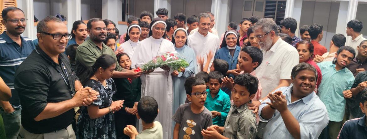 സംസ്ഥാനത്തെ മികച്ച സ്പെഷ്യൽ സ്കൂളിനുള്ള അവാർഡ് നേടി എമ്മാവൂസ് വില്ല