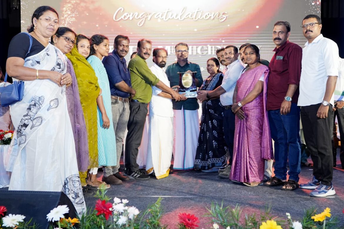 സംസ്ഥാന സർക്കാറിന്റെ വൃത്തിക്ക് ഉള്ള അവാർഡ് നിറവിൽ കൽപ്പറ്റ