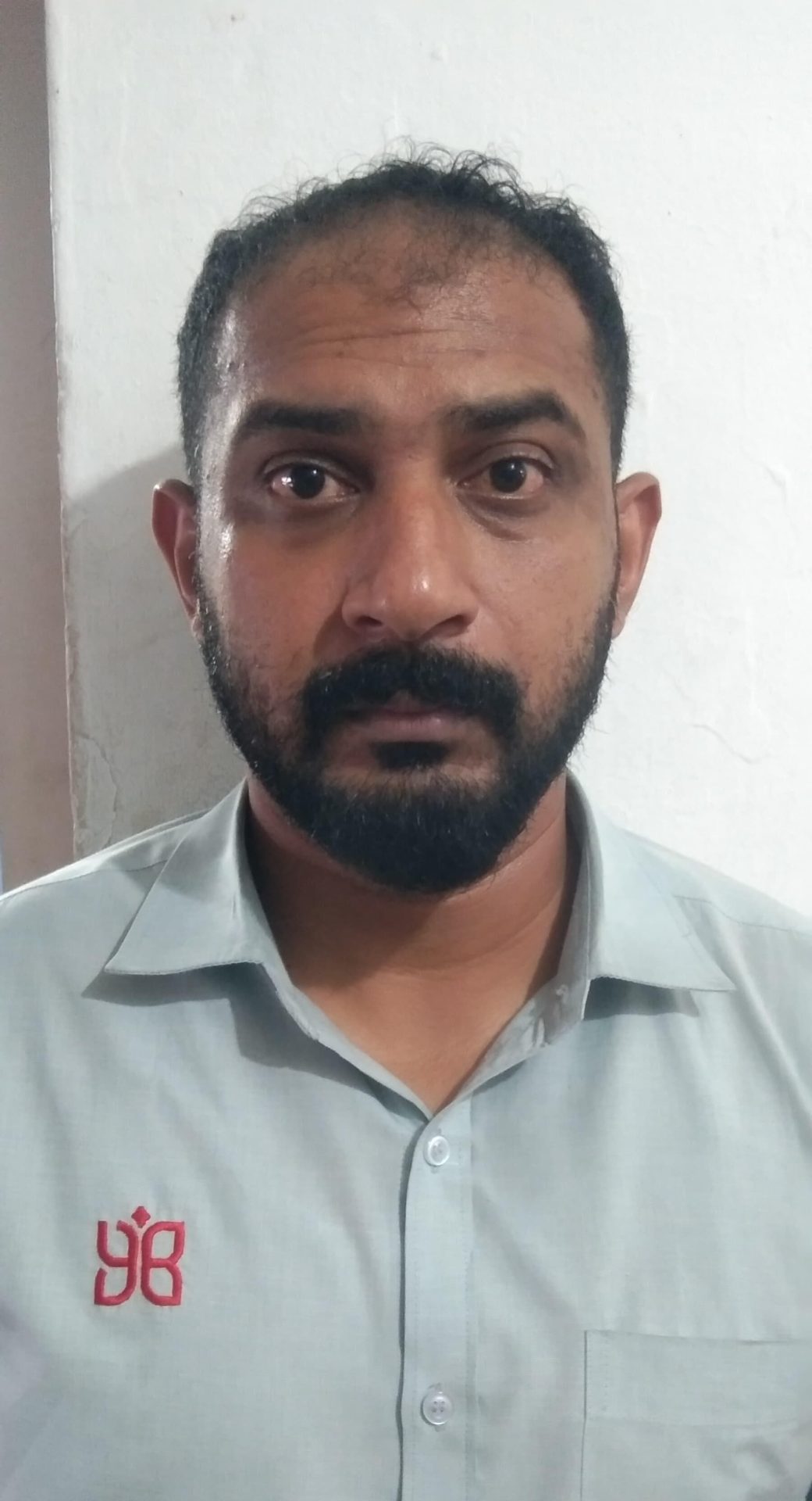 വസ്ത്രവ്യാപാര സ്ഥാപനത്തിൽ മോഷണം:ബില്ലടക്കാതെ വസ്ത്രങ്ങൾ കടത്തിയ ഫ്രണ്ട് ഓഫീസ് മാനേജർ അറസ്റ്റിൽ