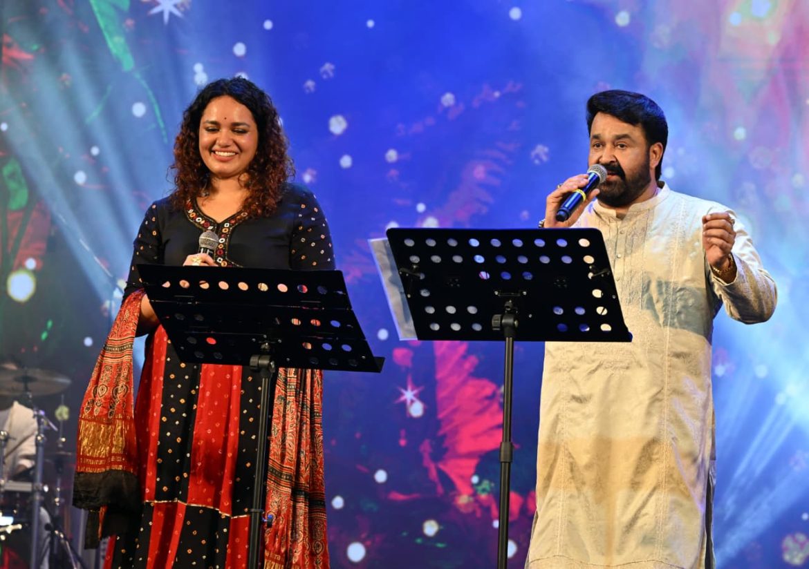 അഭിമാന നിമിഷം,ചടങ്ങിൽ നിൽക്കുന്നത് വൈകാരിക ഭാരത്തോടെ:മോഹൻലാൽ