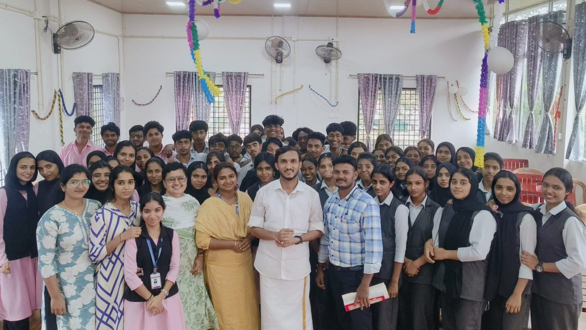 അറിവ് ജീവിത വ്യവസ്ഥയുടെ അടിസ്ഥാനം:ജുനൈദ് കൈപ്പാണി