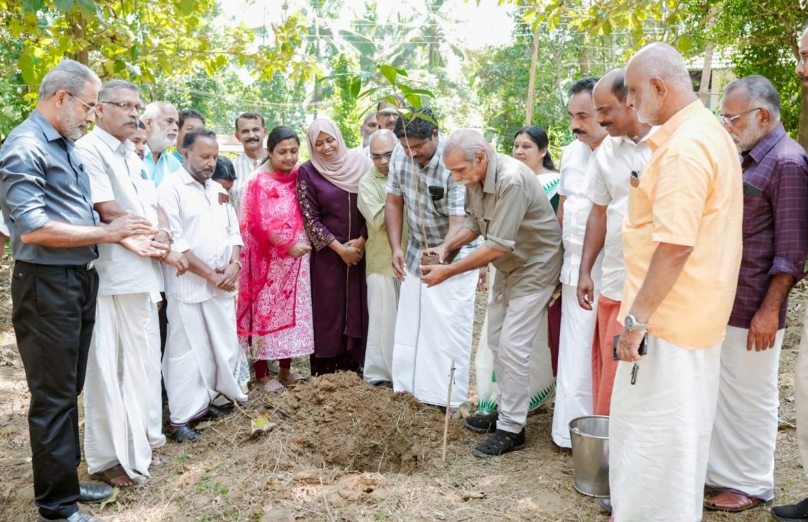 സുഗതകുമാരി ടീച്ചർക്ക് മീനങ്ങാടിയിൽ സ്മൃതിവനം ഒരുങ്ങുന്നു