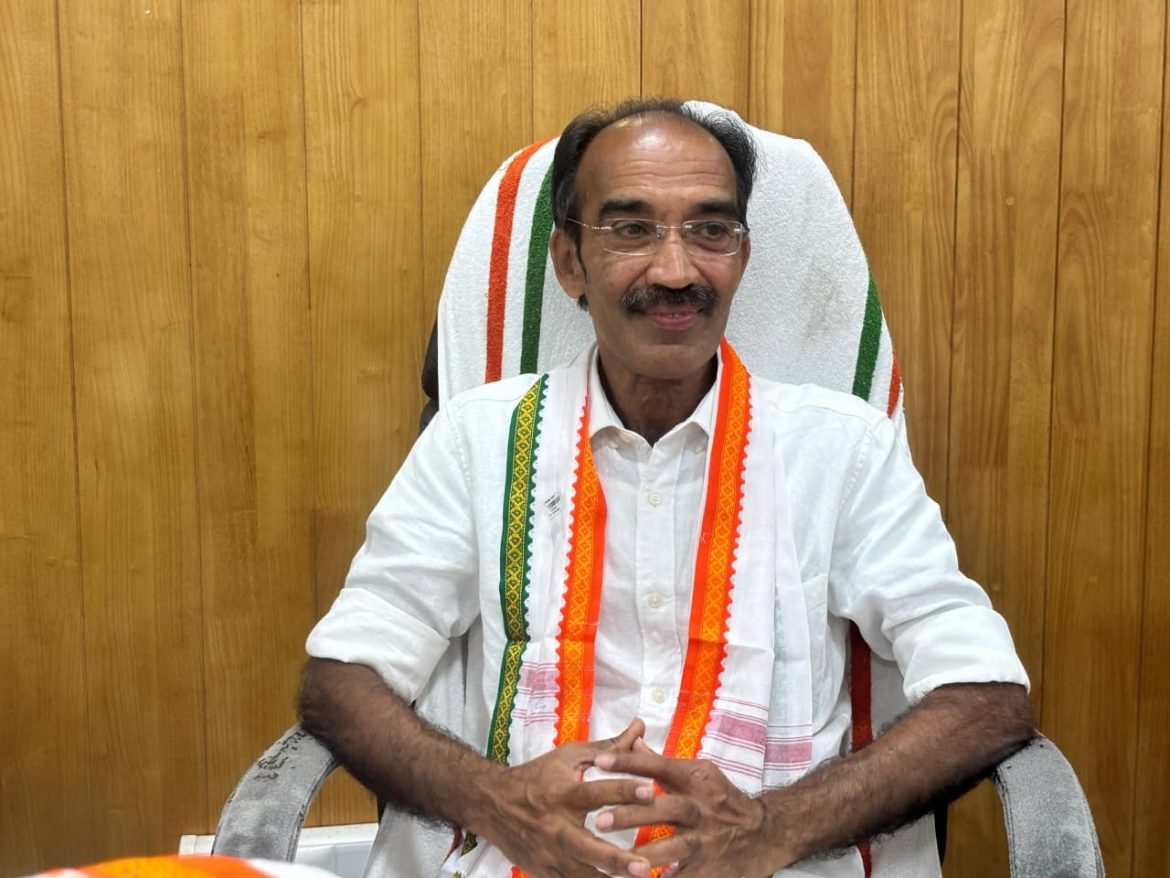 കൽപ്പറ്റ നഗരസഭയ്ക്ക് പുതിയ ചെയർമാൻ;പി. വിനോദ് കുമാറിനെ തിരഞ്ഞെടുത്തു