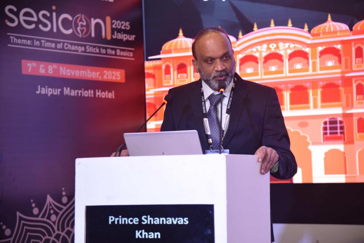 അസ്ഥിരോഗ ഗവേഷണ രംഗത്ത് തിളക്കമാർന്ന നേട്ടം:ഗവേഷണ പ്രബന്ധത്തിന് അപ്പോളോ അഡ്ലക്സ് ഹോസ്പിറ്റലിലെ ഡോ.പ്രിൻസ് ഷാനവാസ് ഖാന് പുരസ്‌കാരം