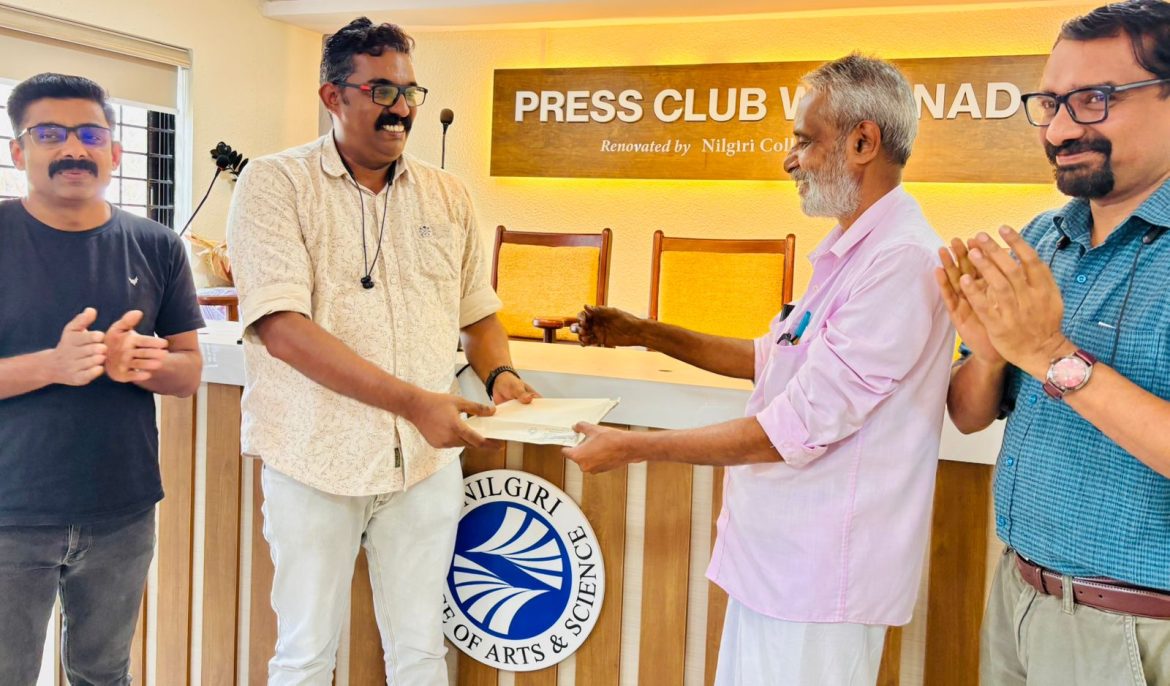 കെ.കെ.രാഗേഷിന് യാത്രയയപ്പ് നല്‍കി