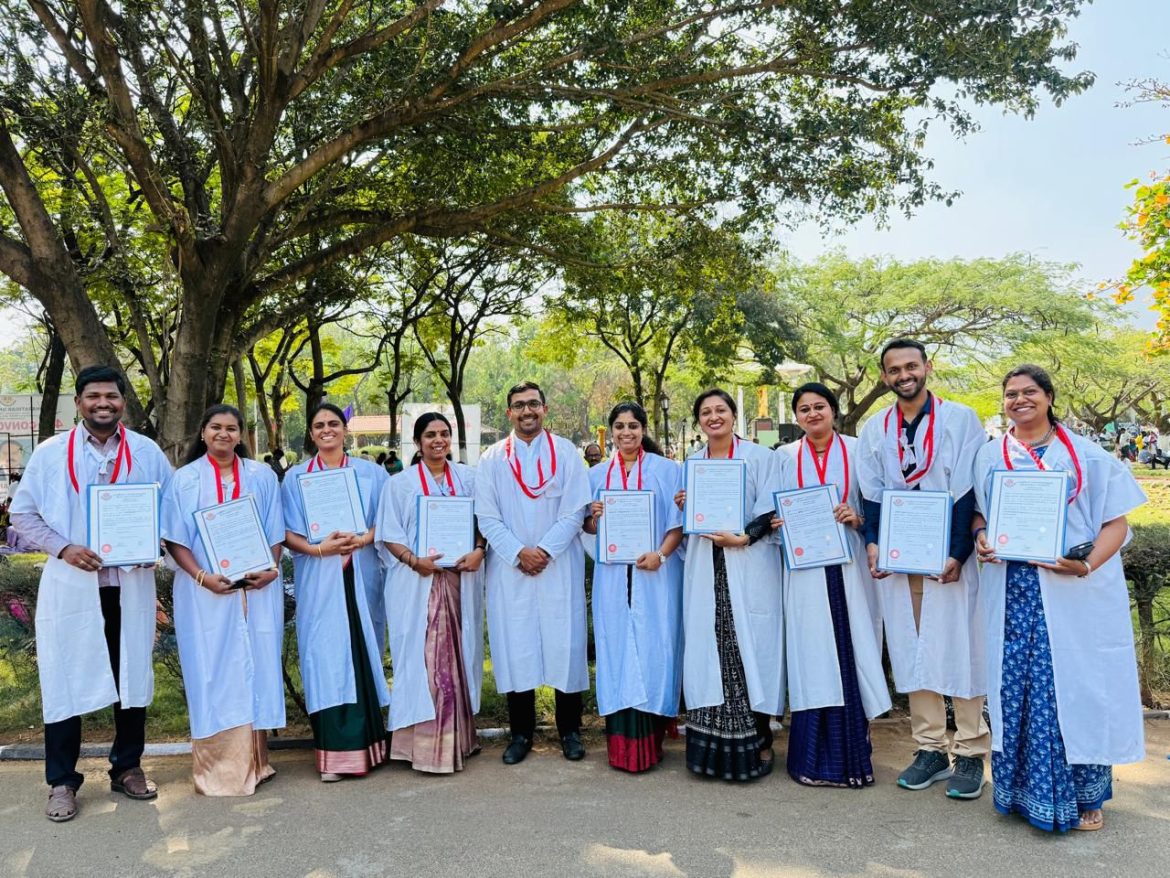 ഗവേഷണത്തില്‍ പുതുചരിത്രവുമായി നീലഗിരി കോളജ്;ഒരൊറ്റ ദിവസം പിഎച്ച്ഡി നേടിയത് 13 അധ്യാപകര്‍