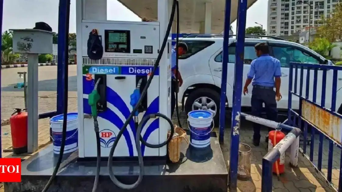 ഇന്ധന പ്രതിസന്ധി;രാജ്യത്ത് ലോക്ക്ഡൗണ്‍ പ്രഖ്യാപിക്കുമോ? ഒടുവില്‍ വ്യക്തത വരുത്തി കേന്ദ്രം