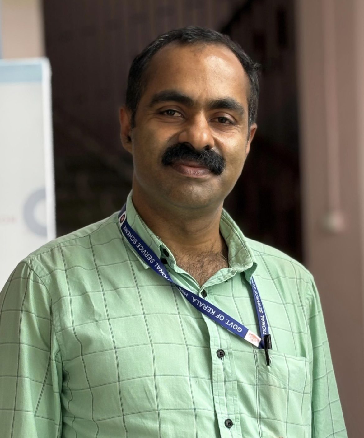 എം കെ രാജേന്ദ്രന് ഡോക്റ്ററേറ്റ് ലഭിച്ചു