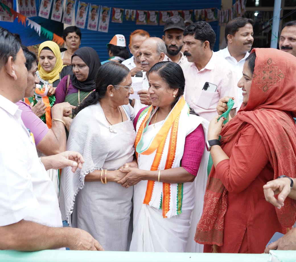 ഉഷ വിജയന് വേണ്ടി വോട്ടഭ്യർത്ഥിച്ച് കന്നഡ സ്ത്രീകൾ