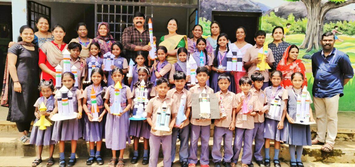 ചാന്ദ്രദിനത്തിൽ ലഹരിക്കെതിരെ റോക്കറ്റ് നിർമ്മാണം നടത്തി കണിയാമ്പറ്റ ജി.യു.പി.സ്കൂൾ വിദ്യാർത്ഥികൾ