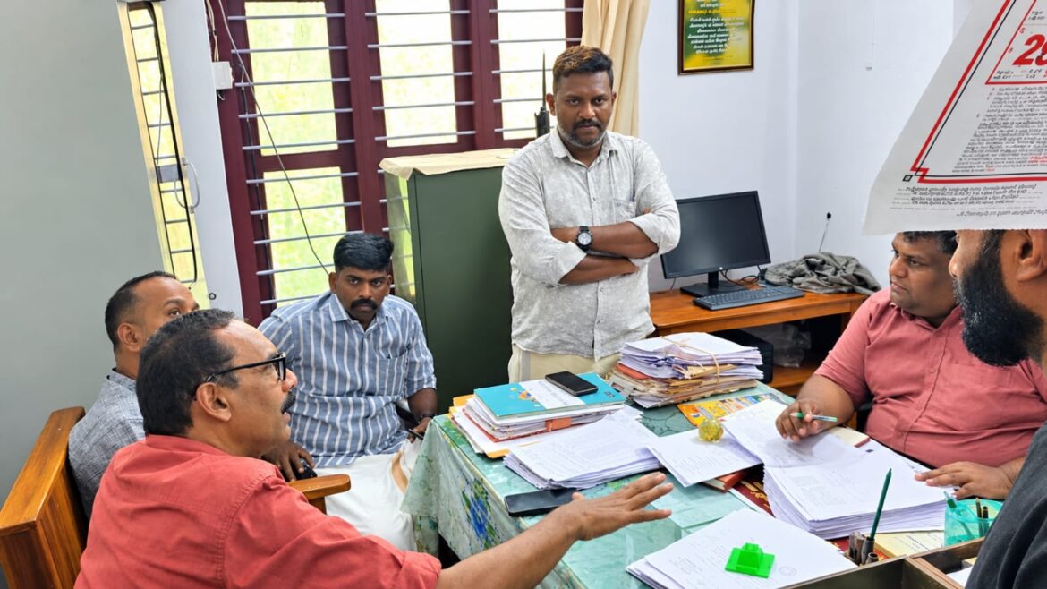 പഞ്ചാരക്കൊല്ലിയിൽ കാട്ടുപോത്തിൻ കൂട്ടമിറങ്ങി; നാട്ടുകാരുടെ പ്രതിഷേധം താൽക്കാലികമായി അവസാനിച്ചു